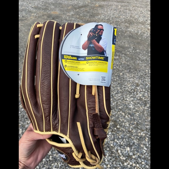 Wilson Showtime Slowpitch 13” LHT Glove - Picture 2 of 5